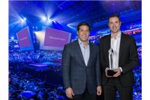 COPA-DATA 2017 Microsoft Partner Internet-of-Things Award-Handover