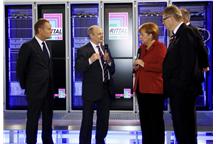 Angela Merkel i Donald Tusk odwiedzają stoisko Rittal na targach CeBIT 2013