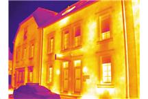 Termogram budynku z kamery FLIR