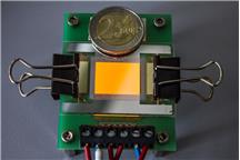 Pierwszy wyświetlacz OLED z grafenowymi elektrodami Pierwszy wyświetlacz OLED z grafenowymi elektrodami